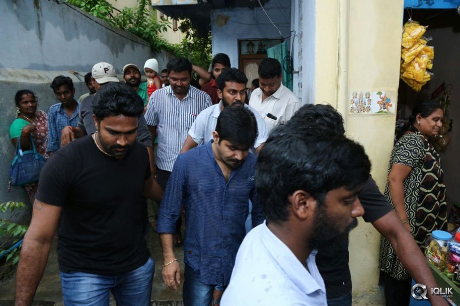 Chalaki-Chanti-Meet-99years-Old-Fan